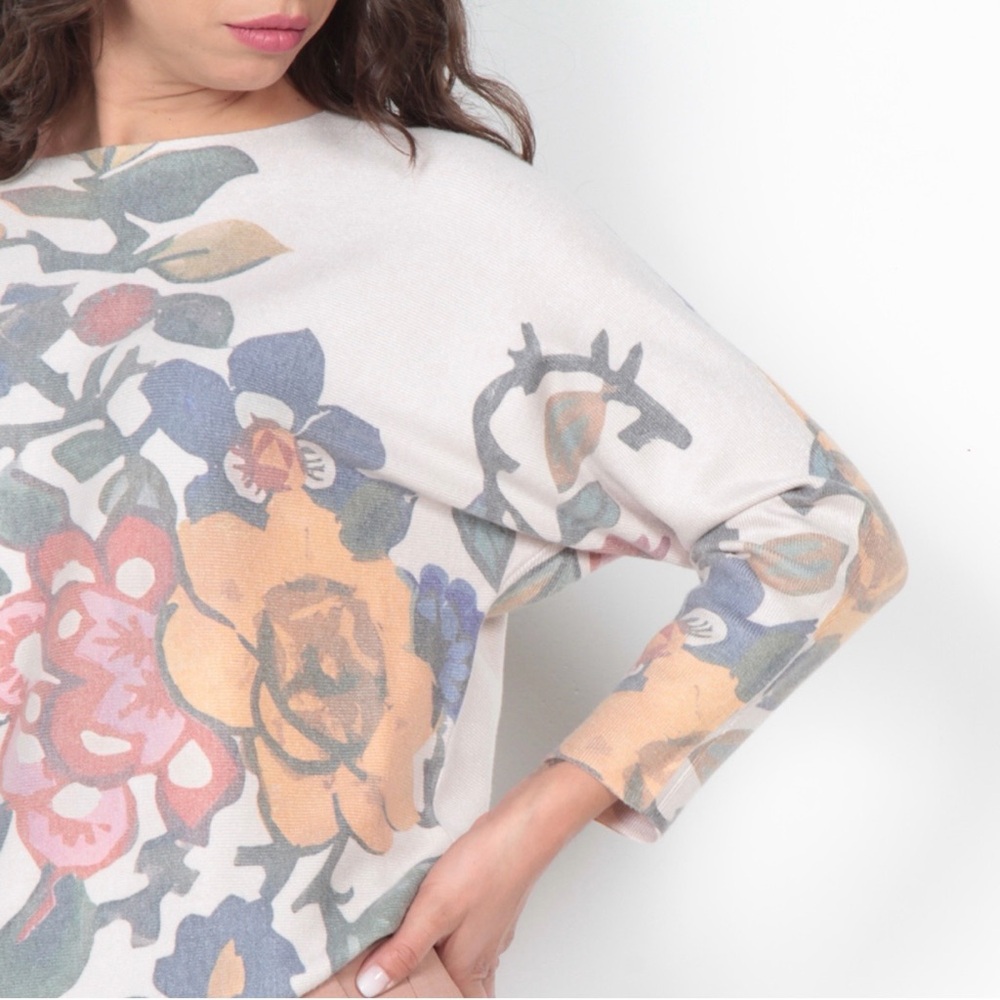 Sioni Floral Sweater Boxy Knit Top Grandma Artistic Neutral Soft Medium